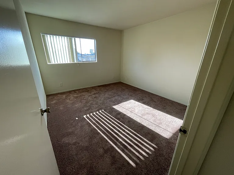 11931 Avon Way — Photo 15