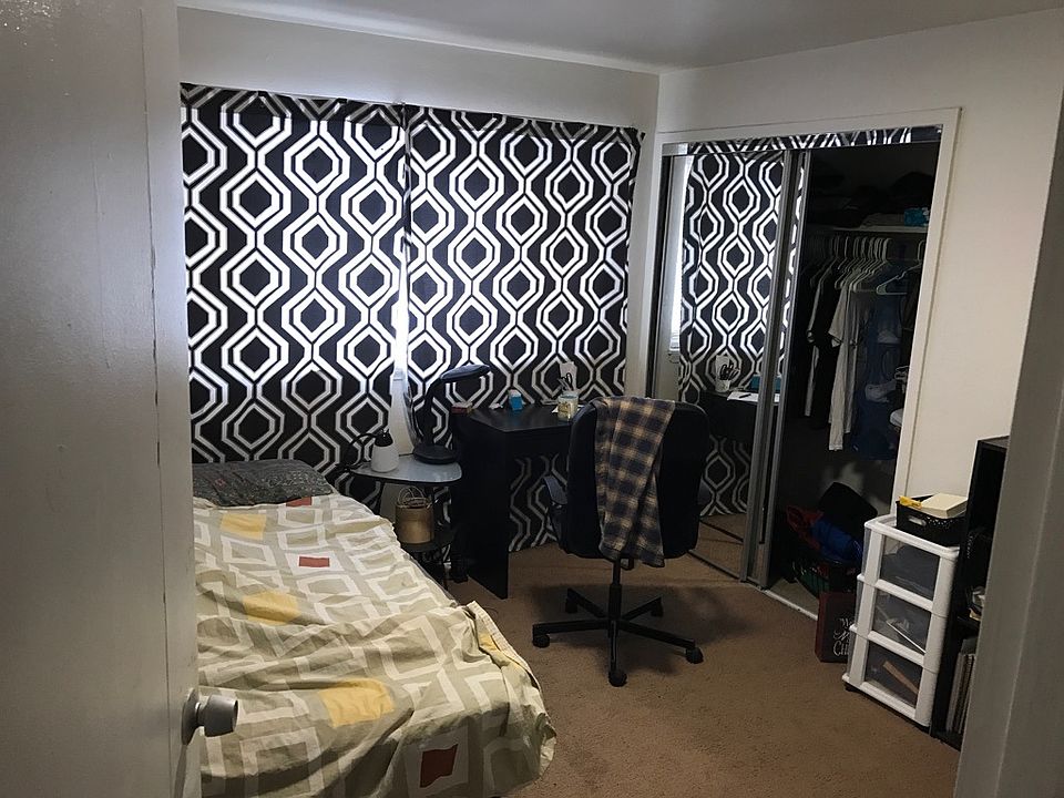 2nd image of 425 Erie St SE APT 208