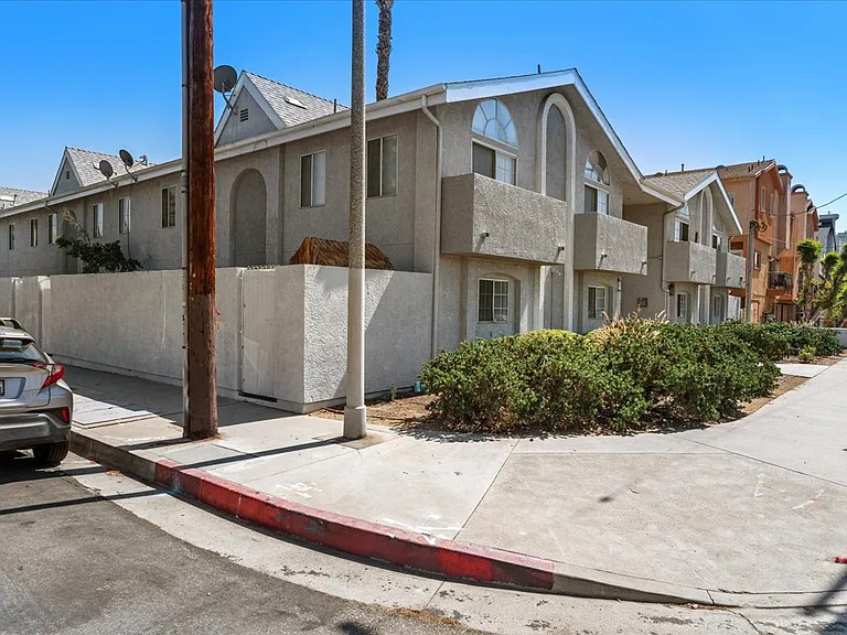 9660 Sepulveda Blvd #10 — Photo 3