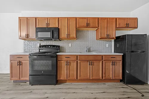 21 Myrtle Ave Photo 1
