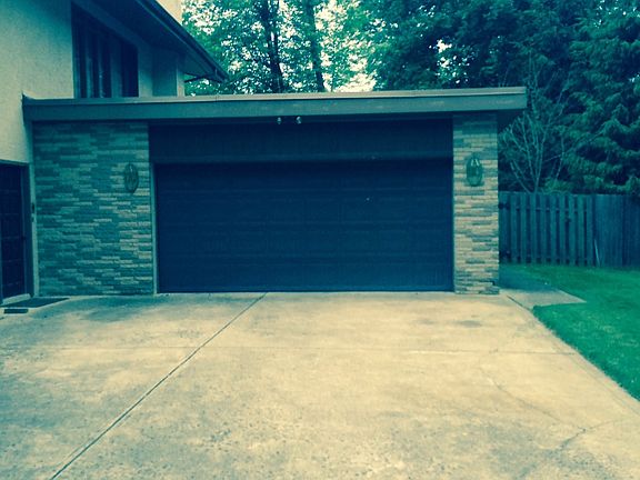 5th image of 3907 Macintosh Dr