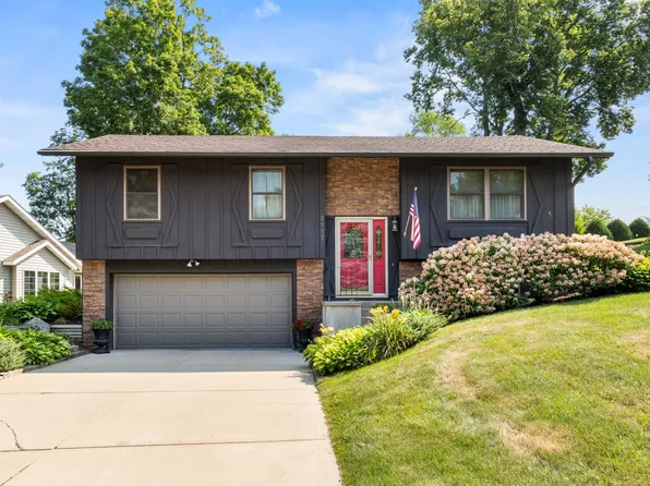 2517 Woodland Dr, Faribault, MN 55021