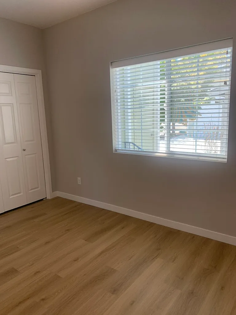2 bed, 850 sqft, $3,600 — Photo 2