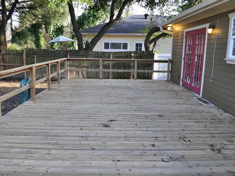 1406 Moran Dr — Photo 18