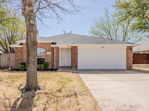 737 Cardinal Dr, Saginaw, TX 76131