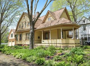 602 W High St, Urbana, IL