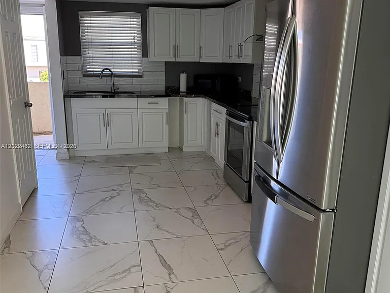 465 Swallow Dr #8 — Photo 1