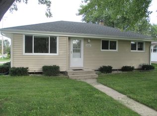 4404 S 49th St, Greenfield, WI 53220