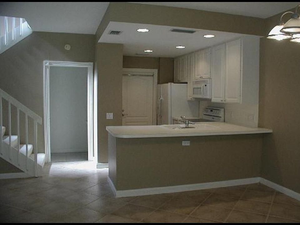 2nd image of 2052 Tarpon Lake Way