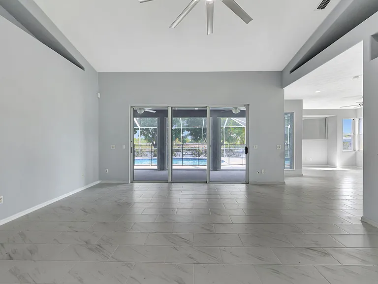 2704 SE Eagle Dr — Photo 24