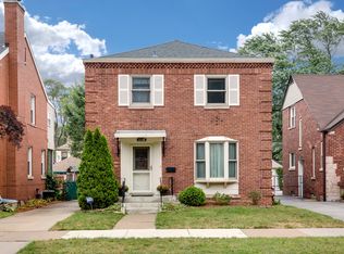 9153 S Oakley Ave, Chicago, IL 60643