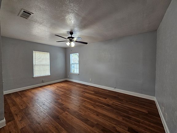 2nd image of 1140 Sunnyside Ave