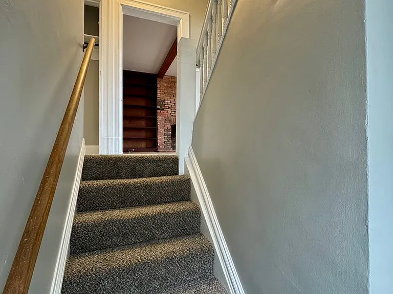111 S Ohio Street (Full Service) — Photo 5