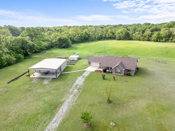 254 Jackson Rd, Whitewright, TX 75491