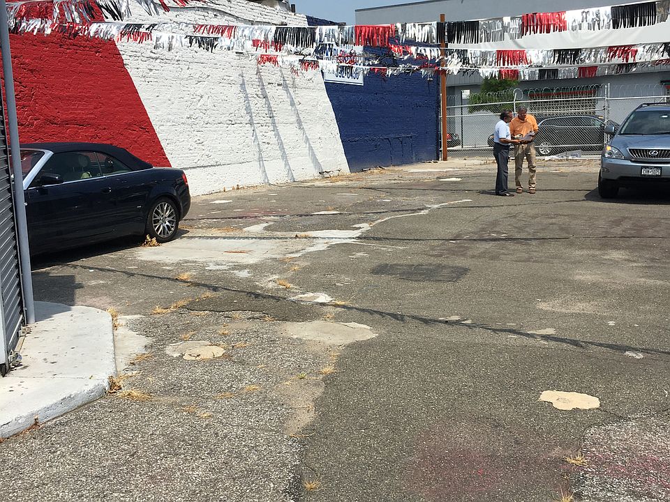 1st image of 3609 Queens Blvd