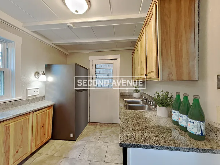 316 Overbrook Blvd — Photo 2