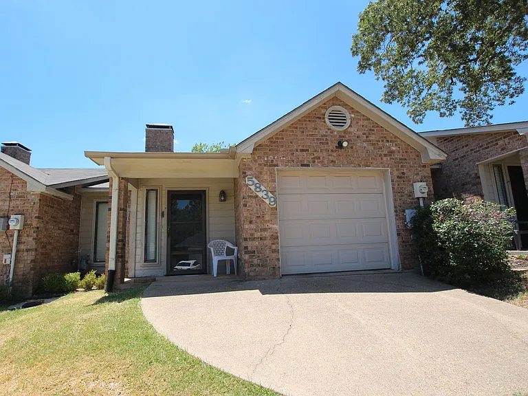 5839 Creekside Cir — Photo 1