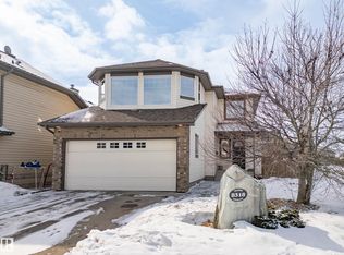 8318 Shaske Cres NW, Edmonton, AB T6R 3V8