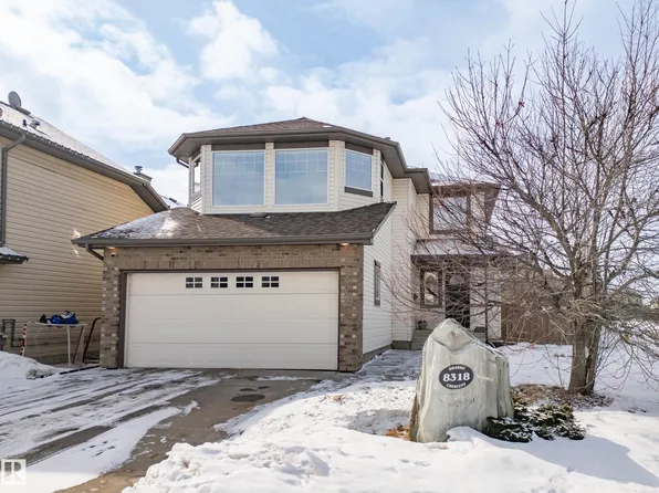 8318 Shaske Cres NW, Edmonton, AB T6R 3V8
