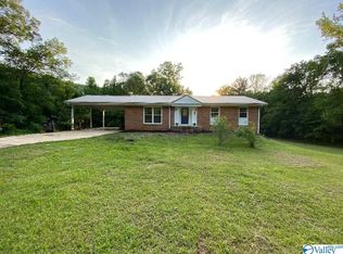 75 Alan St, Laceys Spring, AL 35754