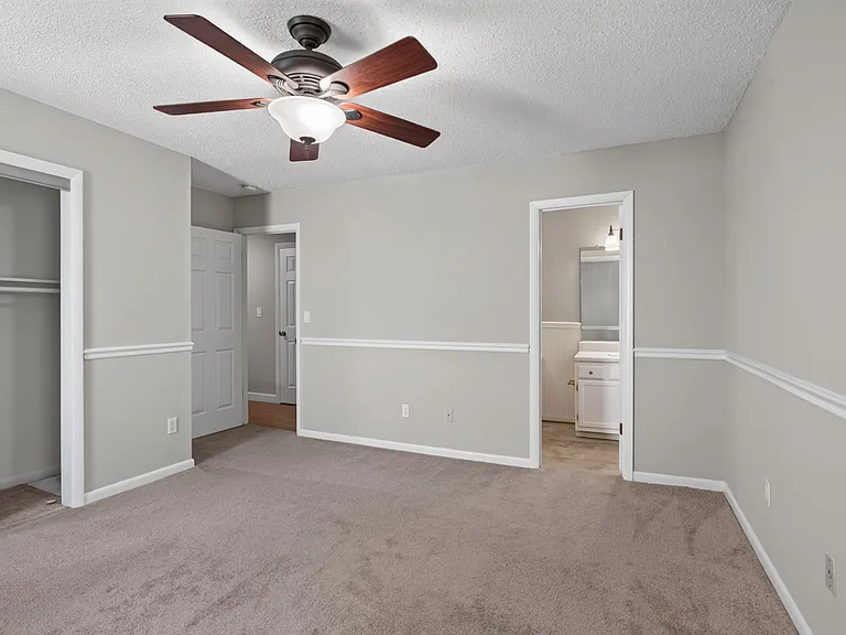 5113 Glenwood Way — Photo 25