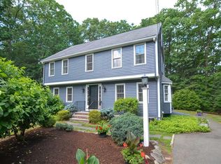 7 Dogwood Dr, Walpole, MA 02081