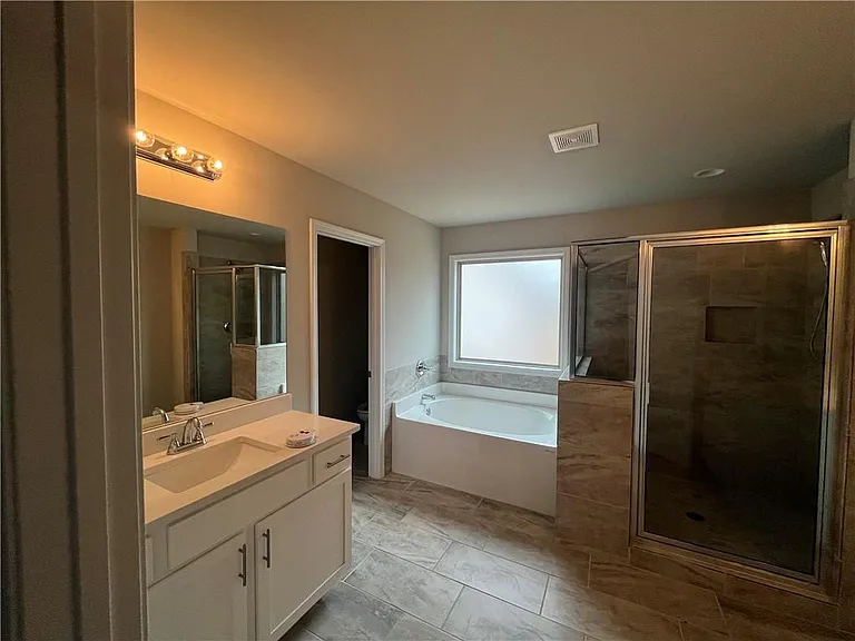 408 Elkhorn Glen Ct — Photo 12