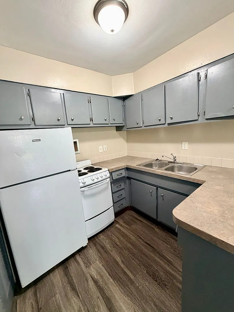 Cozy 2-bed 1-bath Apartment — Photo 1