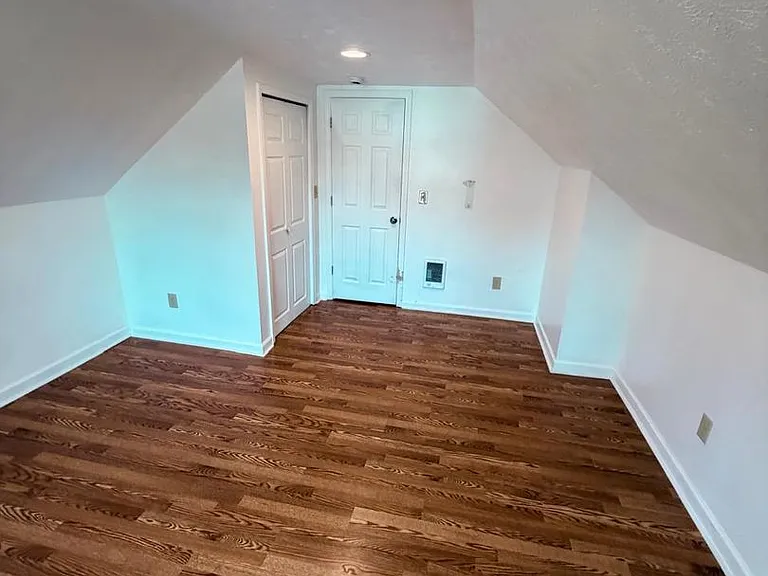 14221 Glenside Rd — Photo 27