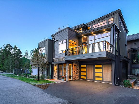 5th image of 318 S 2nd Avenue