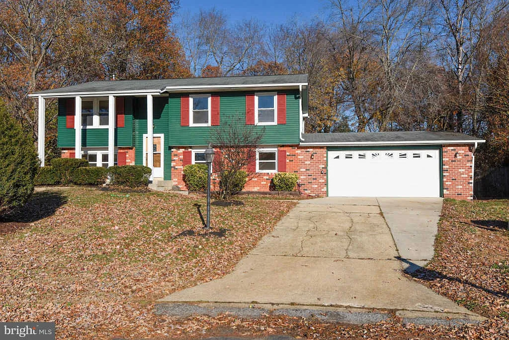 1104 Cornell Ct photo 1