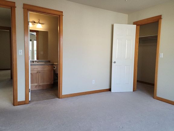 5th image of 19327 Gadwall Ln NE
