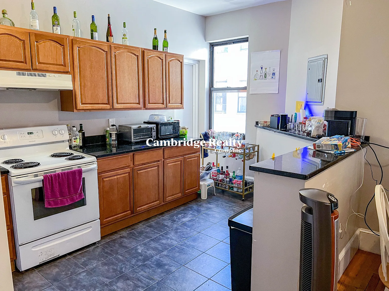 4 bed, 1.0 bath, $4,600 — Photo 4