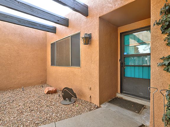 2nd image of 9408 Avenida Del Oso NE