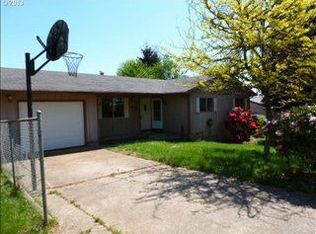886 N East St, Willamina, OR