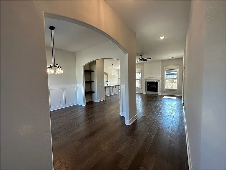 2807 S Angels Rd — Photo 7