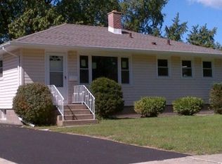 908 N Indiana St, Griffith, IN 46319