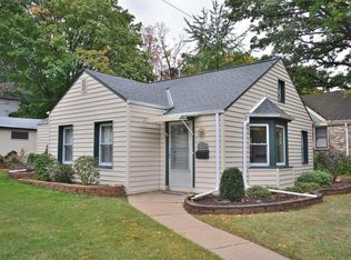 305 E Bolivar Ave, Milwaukee, WI 53207