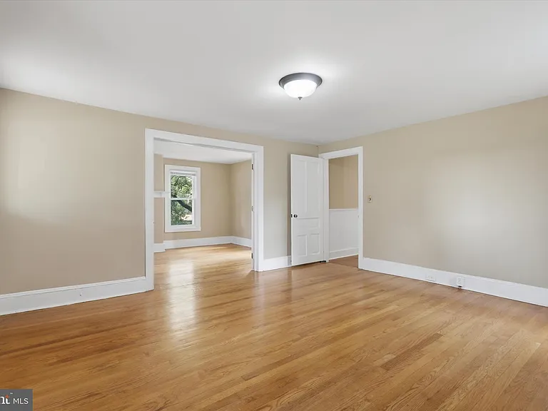 8606 Yellow Springs Rd — Photo 4