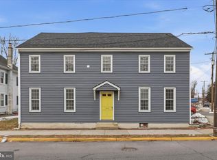 146 N Cedar St, Lititz, PA 17543