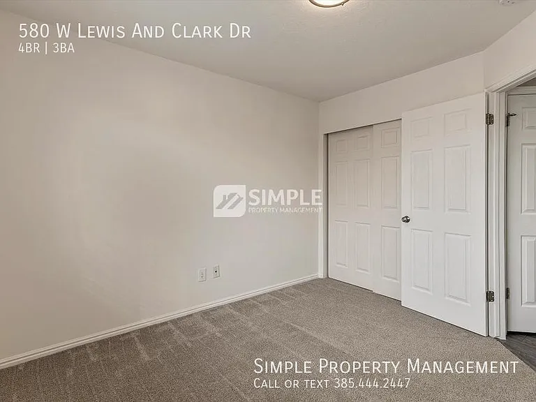 580 W Lewis And Clark Dr — Photo 21