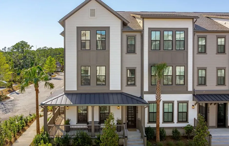 Fenland Townhomes — Photo 4
