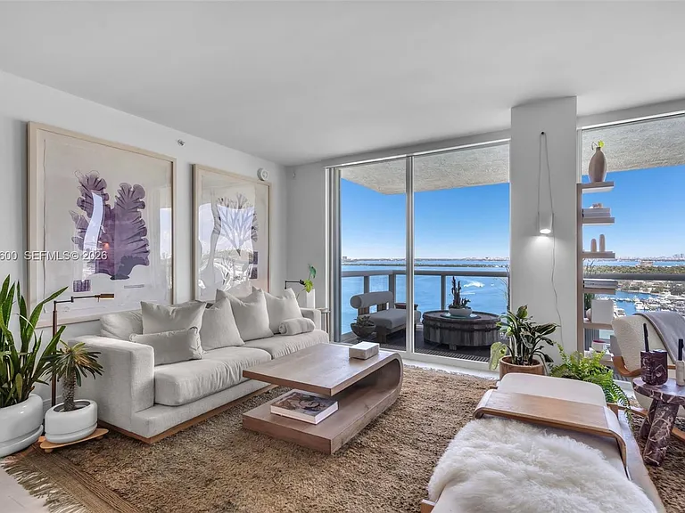 10 Venetian Way #1803 — Photo 3