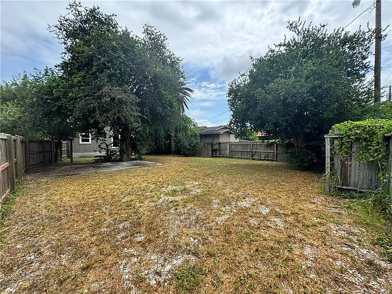 500 W Merriman St — Photo 21