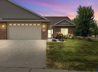 2601 E Whisper Trl, Sioux Falls, SD 57108