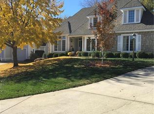 916 SW Bennington Pl, Lees Summit, MO 64081