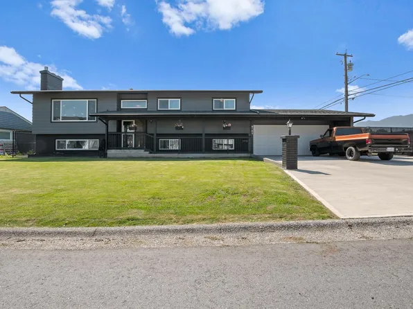 8789 Butchart St, Chilliwack, BC V2P 5S2
