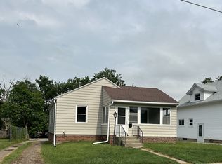 1529 29th St, Des Moines, IA 50311