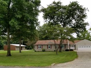 22562 Riley Rd, Lakeville, IN 46536