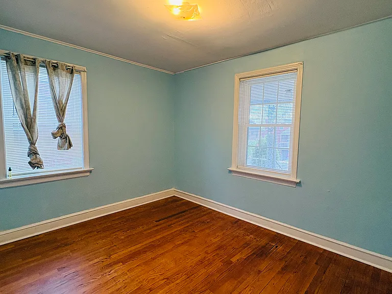 8751 Bridgeport Ave — Photo 16